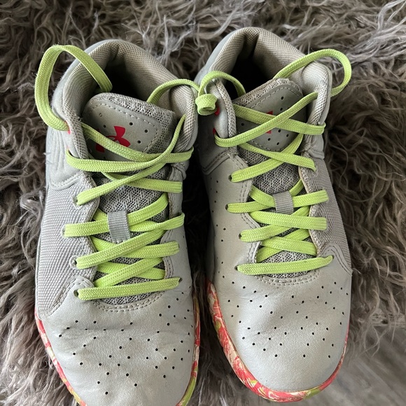 Boys Under Armour Gray pink/lime sneakers - size 1.5Y - Picture 2 of 6